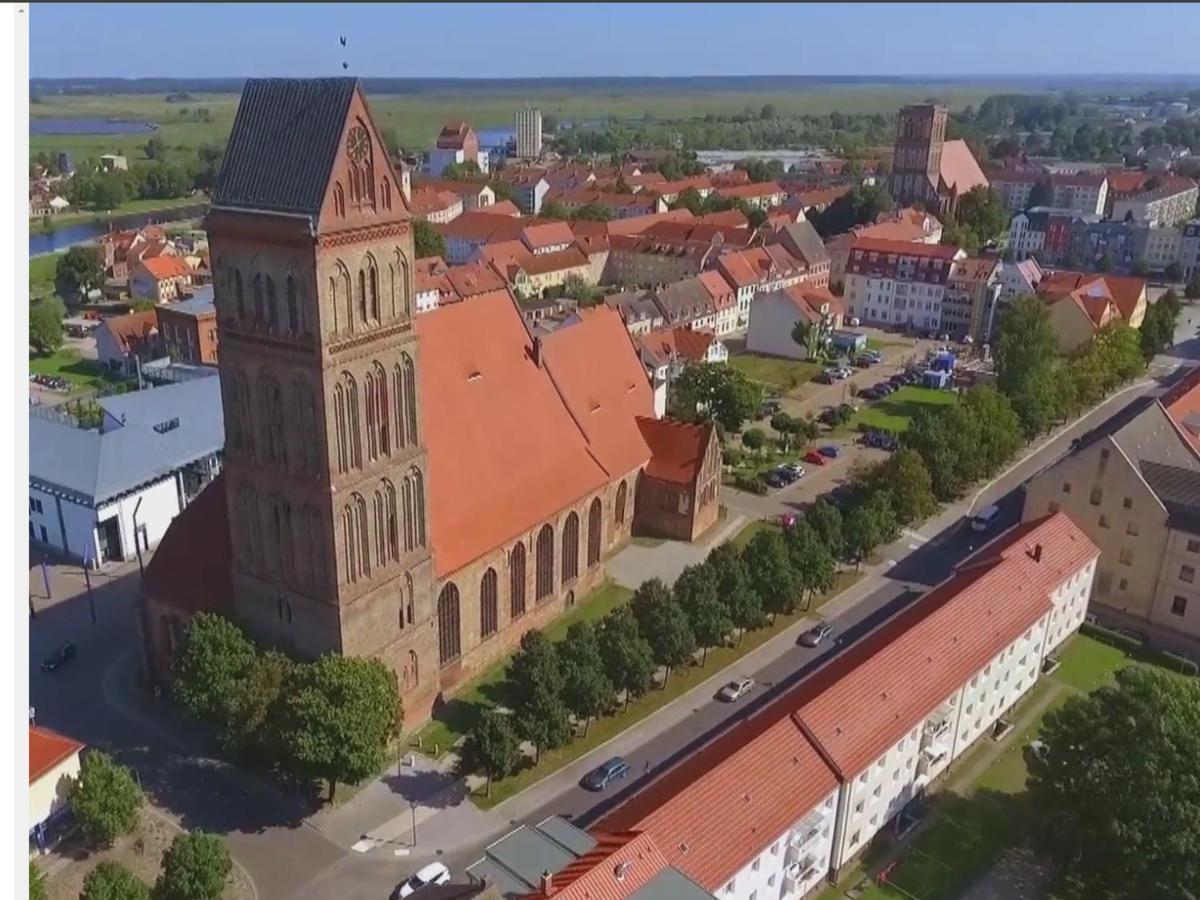 Ferienwohnung Kastanienblick Oder Parkblick, Oder Unser Radlerzimmer! Ziethen  Eksteriør billede